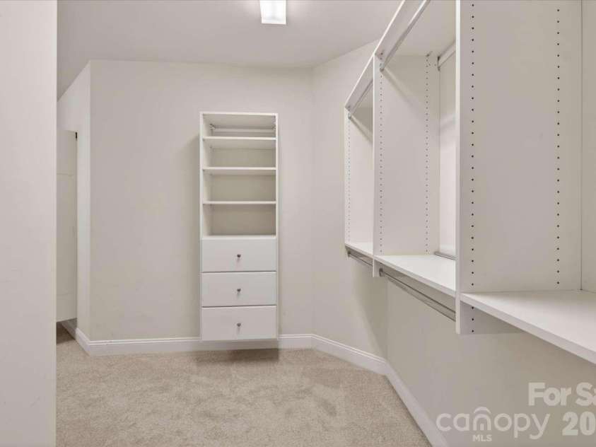 21307 Baltic Drive, Cornelius, NC 28031.  MLS# CAR4369019, YatesRealty ID 18135. 