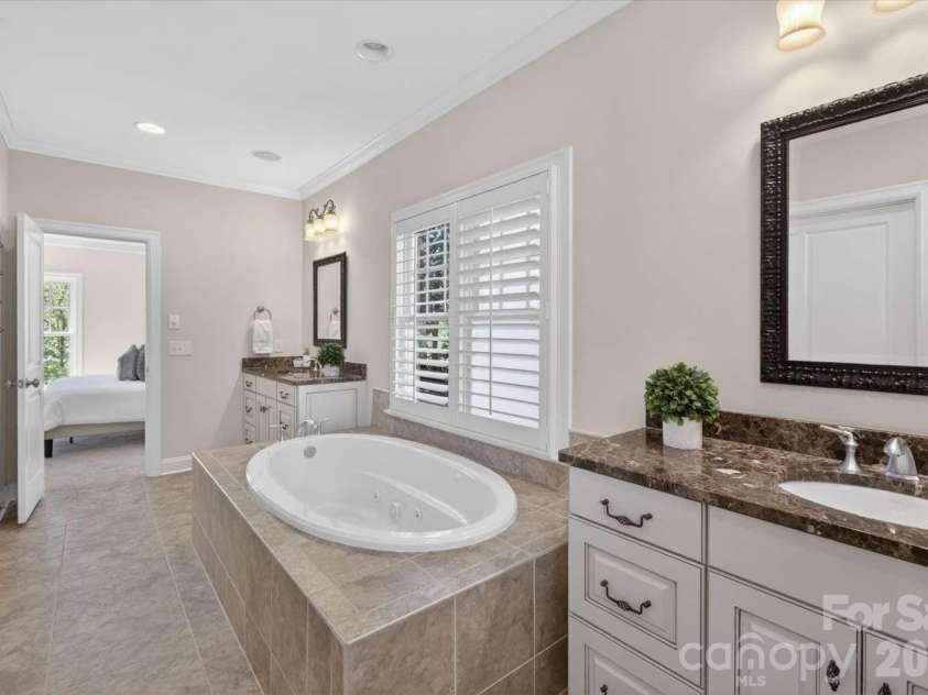 21307 Baltic Drive, Cornelius, NC 28031.  MLS# CAR4369019, YatesRealty ID 18135. 