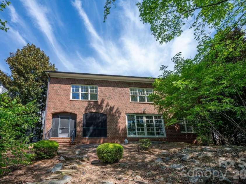 21307 Baltic Drive, Cornelius, NC 28031.  MLS# CAR4369019, YatesRealty ID 18135. 