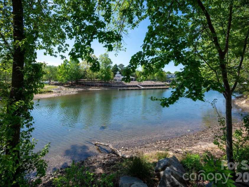 21307 Baltic Drive, Cornelius, NC 28031.  MLS# CAR4369019, YatesRealty ID 18135. 
