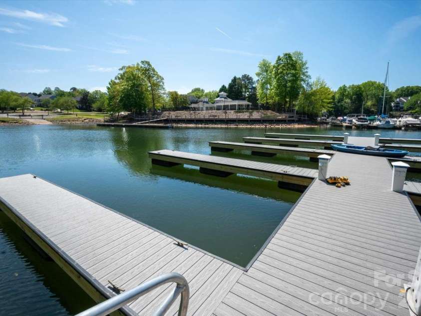 21307 Baltic Drive, Cornelius, NC 28031.  MLS# CAR4369019, YatesRealty ID 18135. 