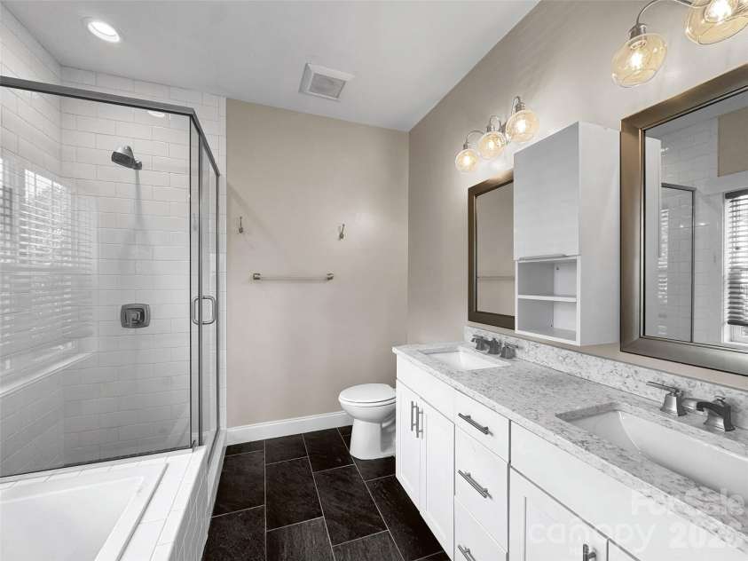 17 Elkmont Terrace, Asheville, NC 28804.  MLS# CAR4298247, YatesRealty ID 18136. Main level.