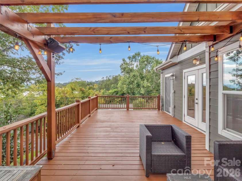 17 Elkmont Terrace, Asheville, NC 28804.  MLS# CAR4298247, YatesRealty ID 18136. Main level deck.