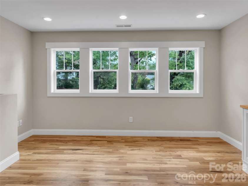 17 Elkmont Terrace, Asheville, NC 28804.  MLS# CAR4298247, YatesRealty ID 18136. Upper level.