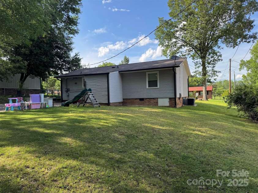 212 Texas Avenue, Bessemer City, NC 28016.  MLS# CAR4268621, YatesRealty ID 18136. 