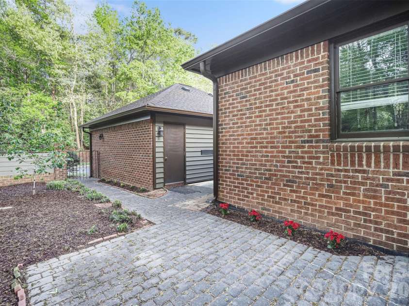 7443 Newmans Lane, Charlotte, NC 28270.  MLS# CAR4366781, YatesRealty ID 18137. 