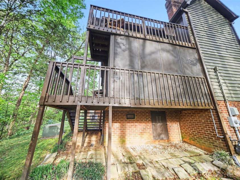 7443 Newmans Lane, Charlotte, NC 28270.  MLS# CAR4366781, YatesRealty ID 18137. 