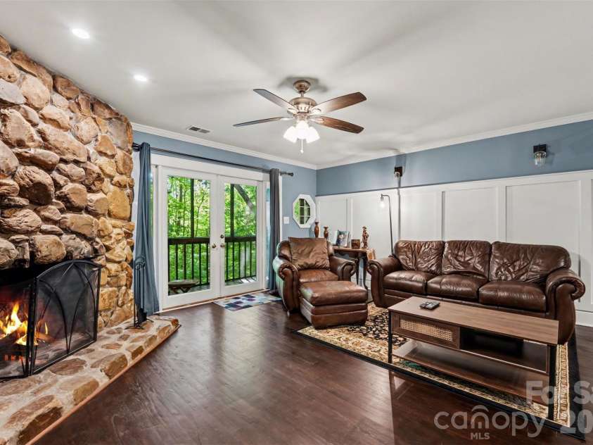 7443 Newmans Lane, Charlotte, NC 28270.  MLS# CAR4366781, YatesRealty ID 18137. 