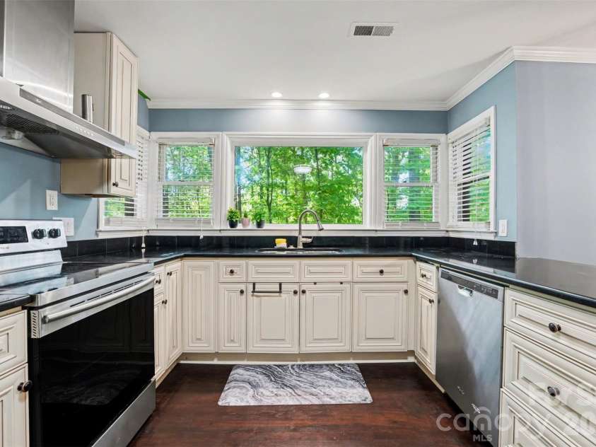 7443 Newmans Lane, Charlotte, NC 28270.  MLS# CAR4366781, YatesRealty ID 18137. 
