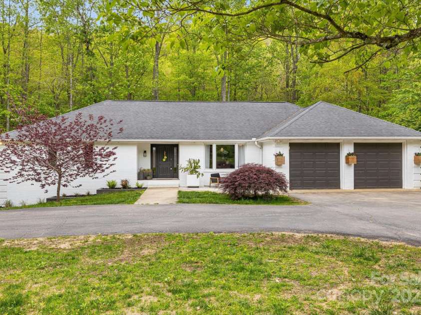 1245 Old Fort Road, Fairview, NC 28730.  MLS# CAR4258994, YatesRealty ID 18139. 