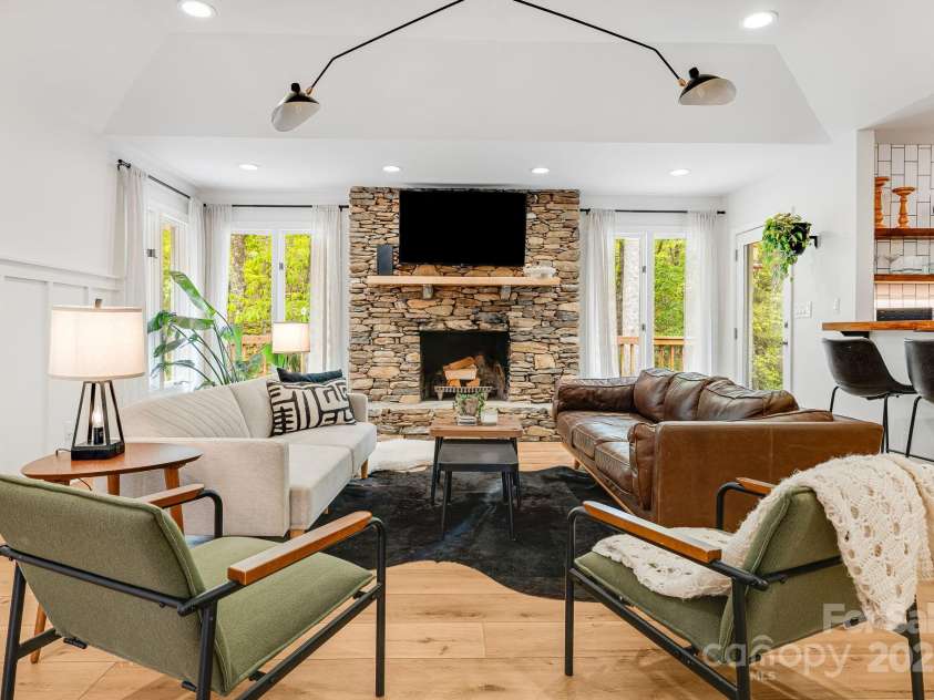 1245 Old Fort Road, Fairview, NC 28730.  MLS# CAR4258994, YatesRealty ID 18139. 