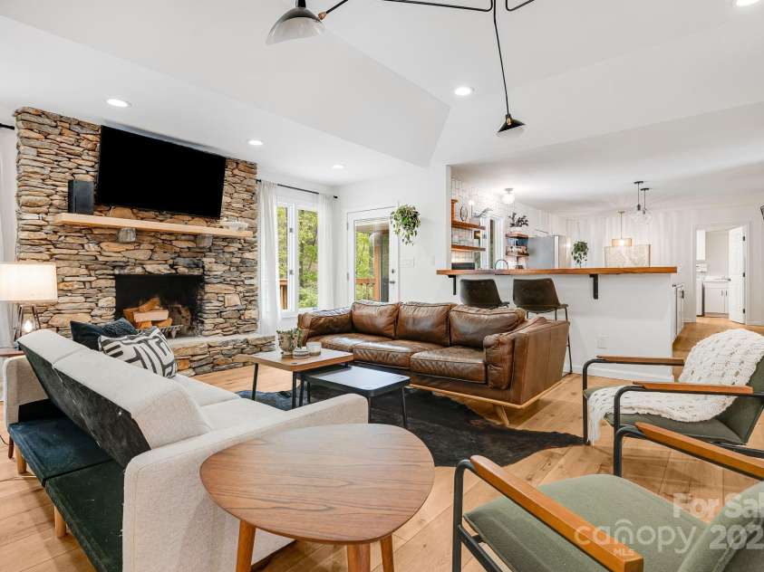 1245 Old Fort Road, Fairview, NC 28730.  MLS# CAR4258994, YatesRealty ID 18139. 