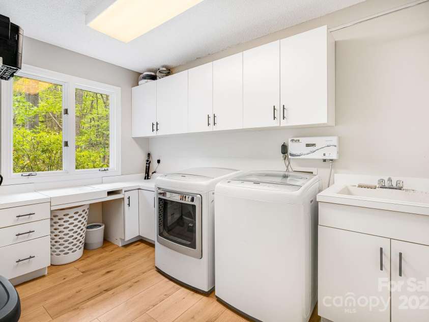 1245 Old Fort Road, Fairview, NC 28730.  MLS# CAR4258994, YatesRealty ID 18139. Laundry Room