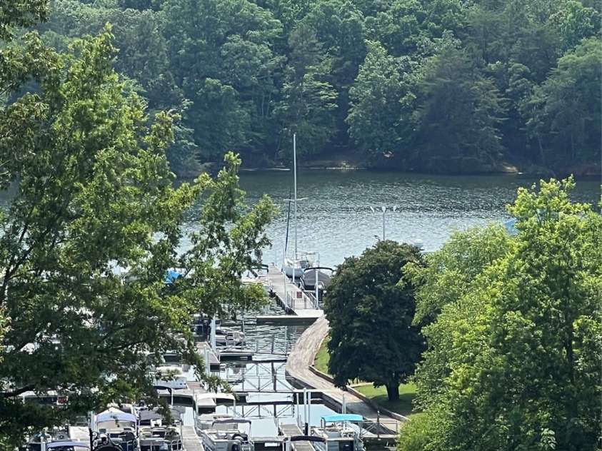 207 Cardinal Drive, New London, NC 28127.  MLS# CAR4268606, YatesRealty ID 18140. 