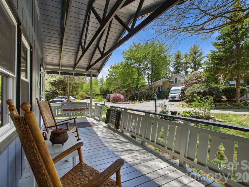 143 Snowshoe Loop, Newland, NC 28657.  MLS# CAR4377052, YatesRealty ID 18141. 
