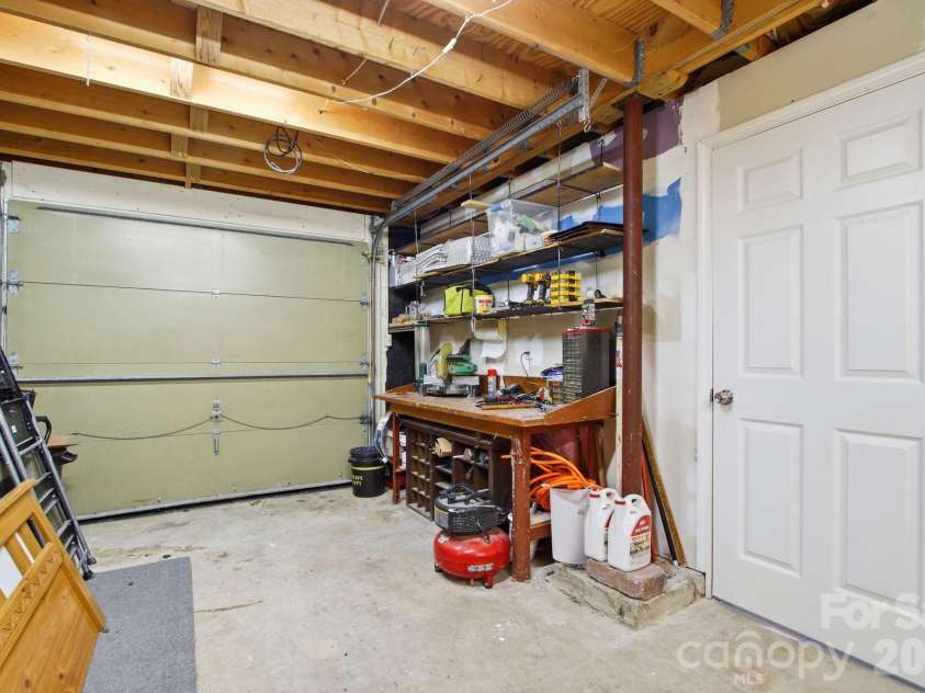 143 Snowshoe Loop, Newland, NC 28657.  MLS# CAR4377052, YatesRealty ID 18141. 