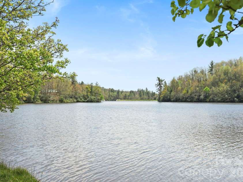 143 Snowshoe Loop, Newland, NC 28657.  MLS# CAR4377052, YatesRealty ID 18141. 