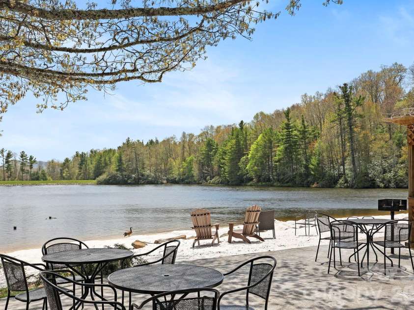 143 Snowshoe Loop, Newland, NC 28657.  MLS# CAR4377052, YatesRealty ID 18141. 