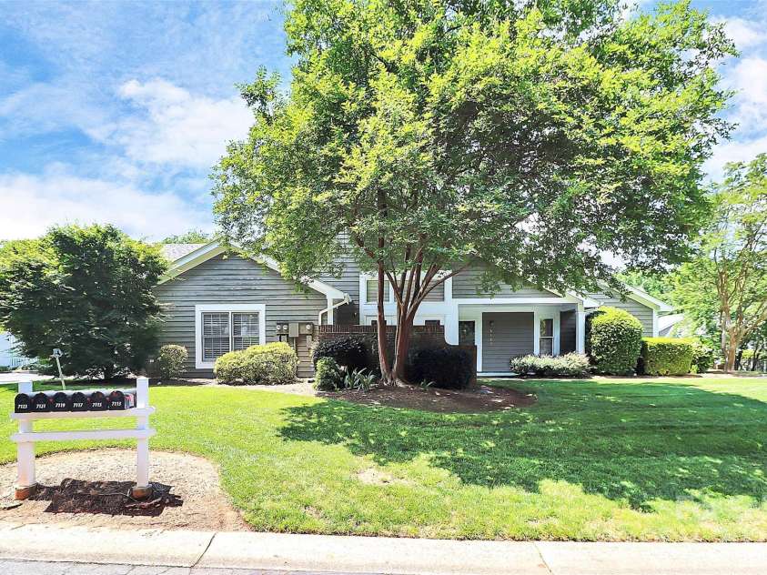 7123 Meeting Street, Charlotte, NC 28210.  MLS# CAR4259461, YatesRealty ID 18142. 