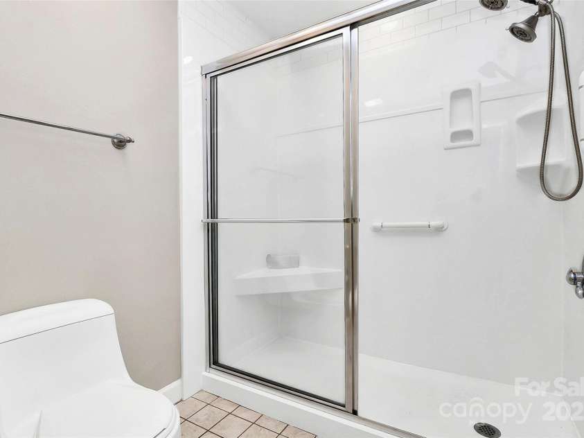 7123 Meeting Street, Charlotte, NC 28210.  MLS# CAR4259461, YatesRealty ID 18142. 