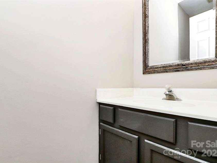 7123 Meeting Street, Charlotte, NC 28210.  MLS# CAR4259461, YatesRealty ID 18142. 