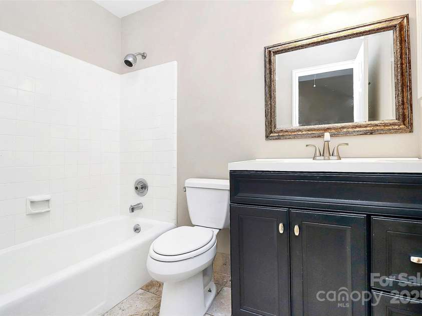 7123 Meeting Street, Charlotte, NC 28210.  MLS# CAR4259461, YatesRealty ID 18142. 