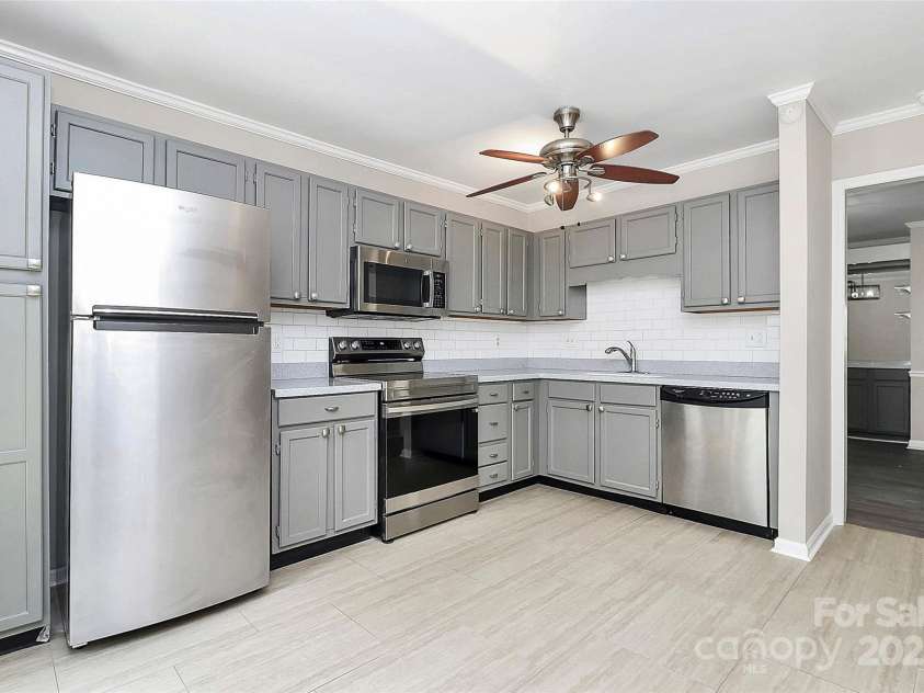 7123 Meeting Street, Charlotte, NC 28210.  MLS# CAR4259461, YatesRealty ID 18142. 