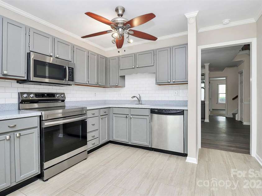 7123 Meeting Street, Charlotte, NC 28210.  MLS# CAR4259461, YatesRealty ID 18142. 