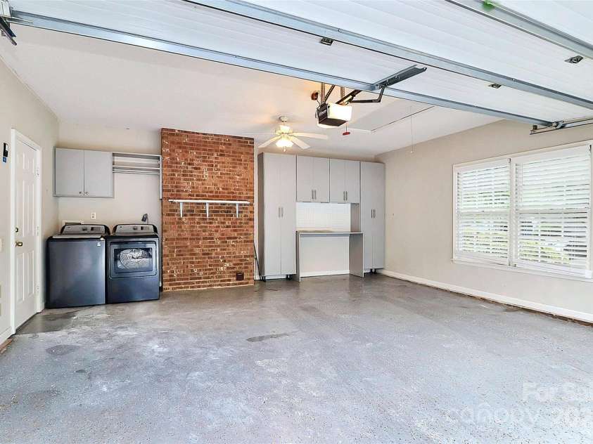 7123 Meeting Street, Charlotte, NC 28210.  MLS# CAR4259461, YatesRealty ID 18142. 