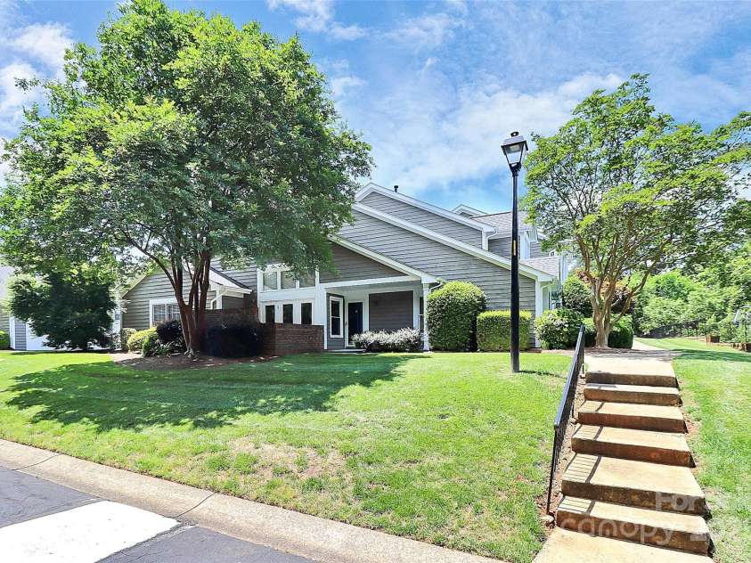 7123 Meeting Street, Charlotte, NC 28210.  MLS# CAR4259461, YatesRealty ID 18142. 