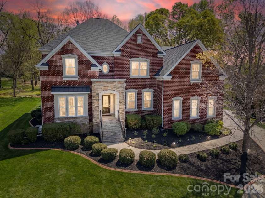 307 Hollister Estates Drive, Waxhaw, NC 28173.  MLS# CAR4359711, YatesRealty ID 18143. 