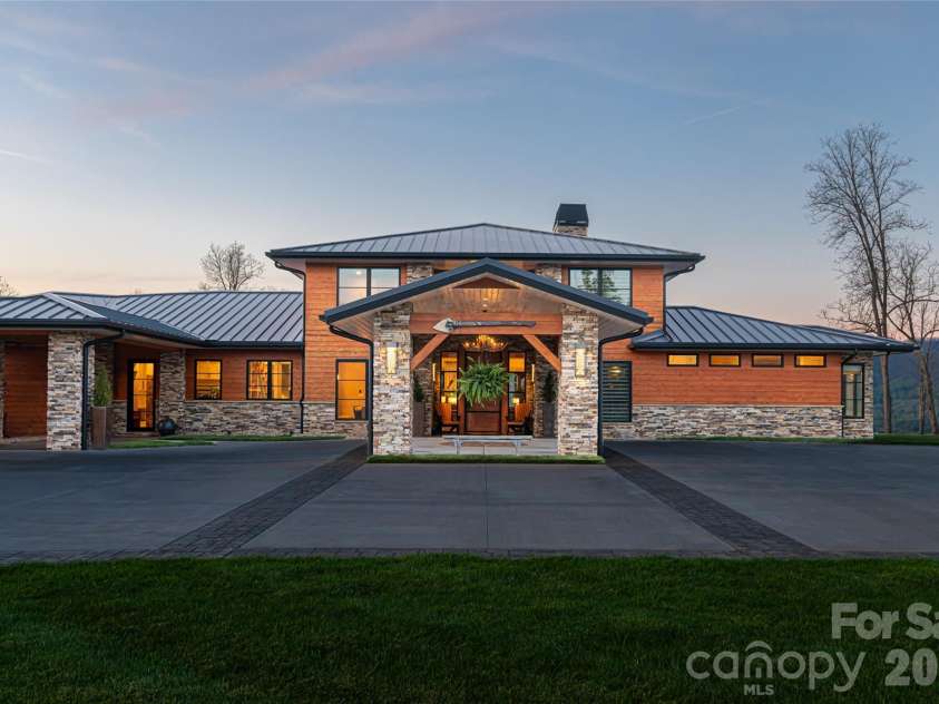 170 Bear View Road, Weaverville, NC 28787.  MLS# CAR4369020, YatesRealty ID 18144. 