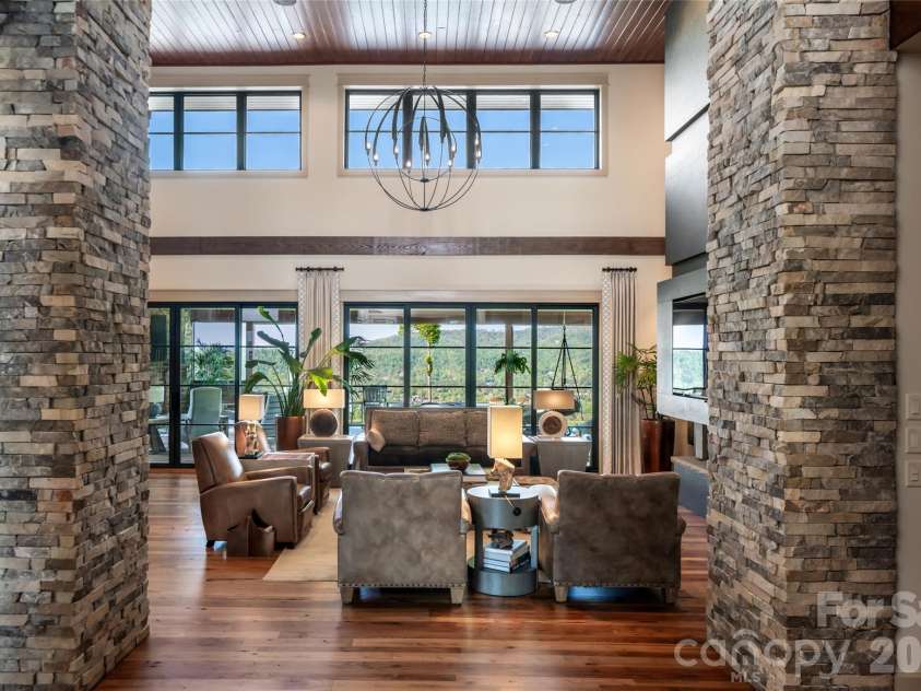 170 Bear View Road, Weaverville, NC 28787.  MLS# CAR4369020, YatesRealty ID 18144. 