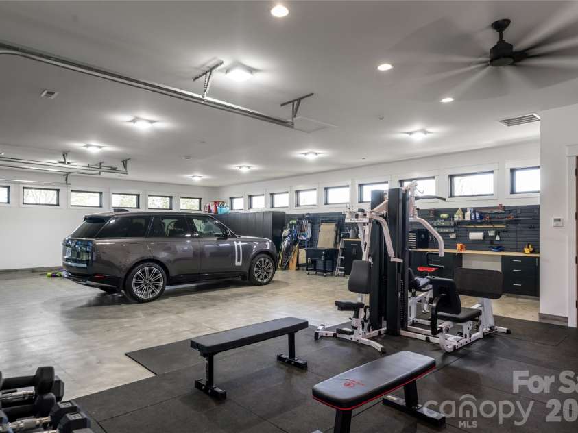 170 Bear View Road, Weaverville, NC 28787.  MLS# CAR4369020, YatesRealty ID 18144. 