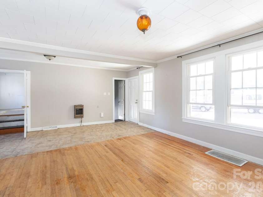 1402 Brantley Road, Kannapolis, NC 28083.  MLS# CAR4320766, YatesRealty ID 18145. 