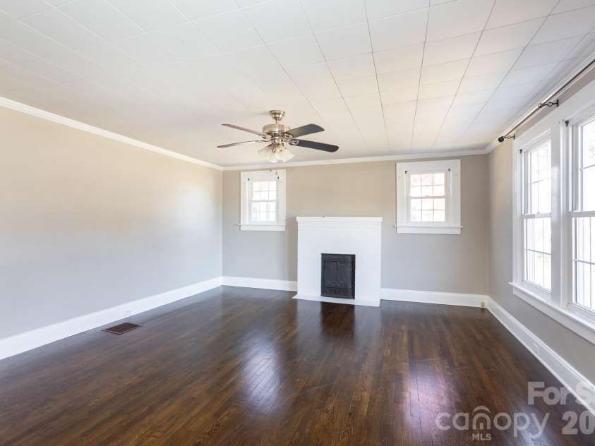 1402 Brantley Road, Kannapolis, NC 28083.  MLS# CAR4320766, YatesRealty ID 18145. Living Room