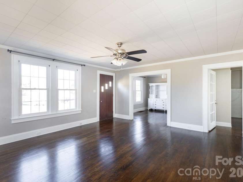1402 Brantley Road, Kannapolis, NC 28083.  MLS# CAR4320766, YatesRealty ID 18145. Living Room
