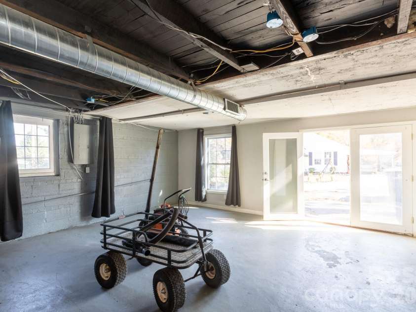 1402 Brantley Road, Kannapolis, NC 28083.  MLS# CAR4320766, YatesRealty ID 18145. Partially finished basement / Studio