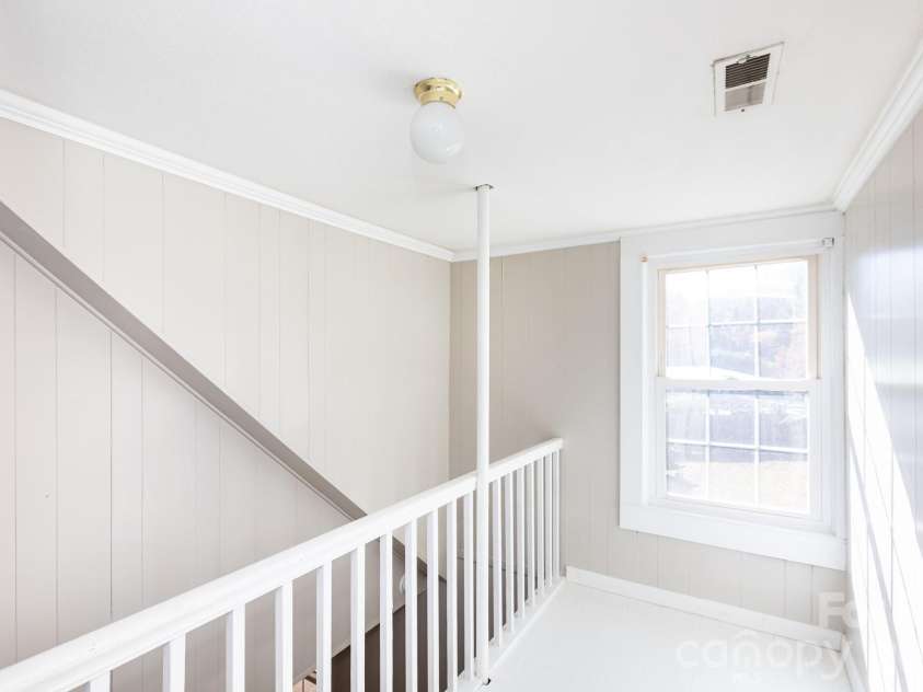 1402 Brantley Road, Kannapolis, NC 28083.  MLS# CAR4320766, YatesRealty ID 18145. Reading Nook