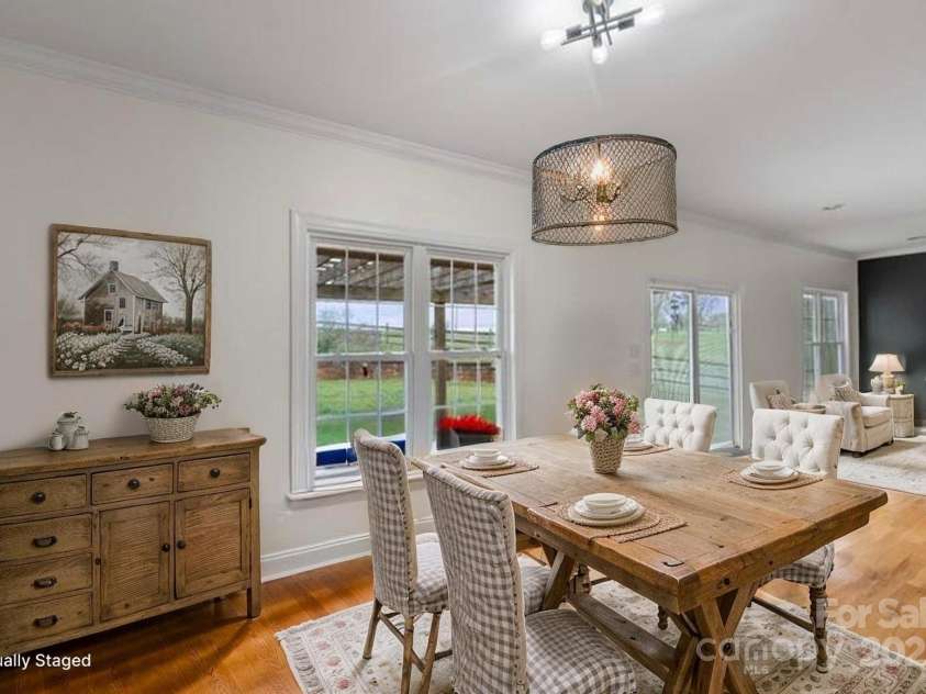 1919 46th Avenue Drive, Hickory, NC 28601.  MLS# CAR4298483, YatesRealty ID 18145. 