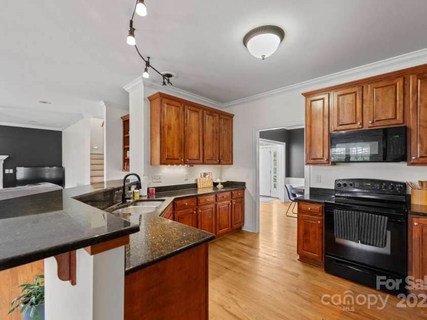 1919 46th Avenue Drive, Hickory, NC 28601.  MLS# CAR4298483, YatesRealty ID 18145. 