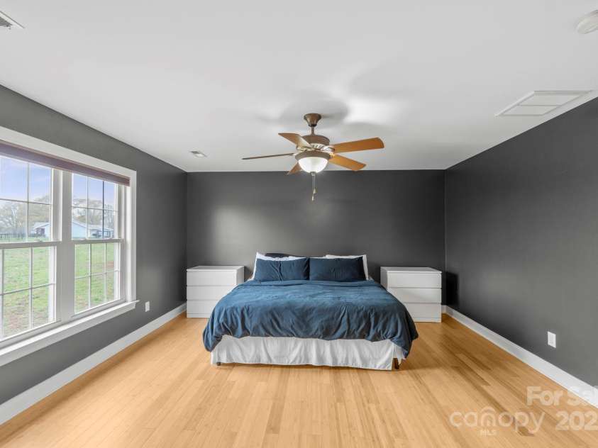 1919 46th Avenue Drive, Hickory, NC 28601.  MLS# CAR4298483, YatesRealty ID 18145. 