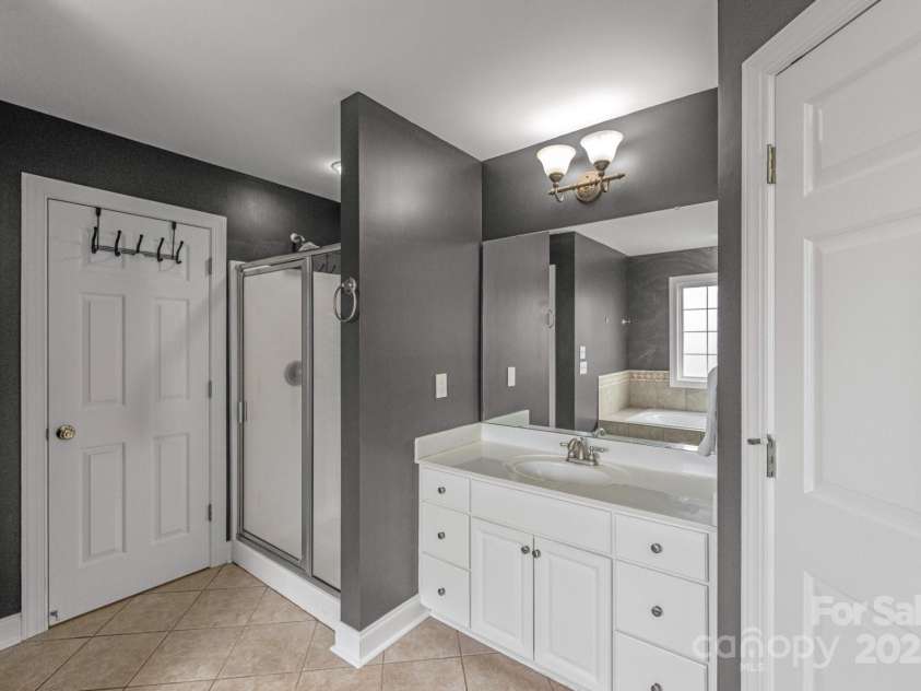 1919 46th Avenue Drive, Hickory, NC 28601.  MLS# CAR4298483, YatesRealty ID 18145. 