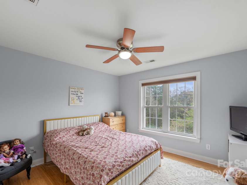 1919 46th Avenue Drive, Hickory, NC 28601.  MLS# CAR4298483, YatesRealty ID 18145. 