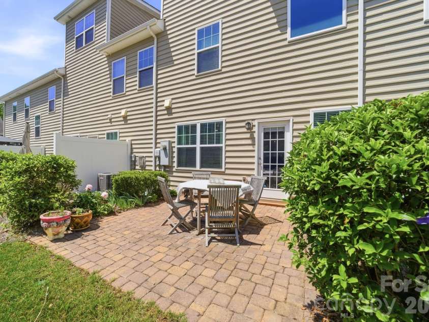 113 Clarendon Street, Mooresville, NC 28117.  MLS# CAR4375721, YatesRealty ID 18147. Backyard