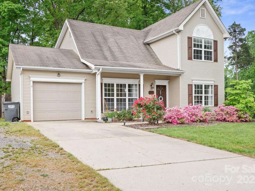 137 Valley Glen Drive, Troutman, NC 28166.  MLS# CAR4251325, YatesRealty ID 18147. 