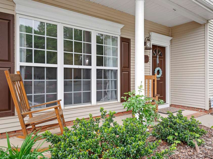 137 Valley Glen Drive, Troutman, NC 28166.  MLS# CAR4251325, YatesRealty ID 18147. 