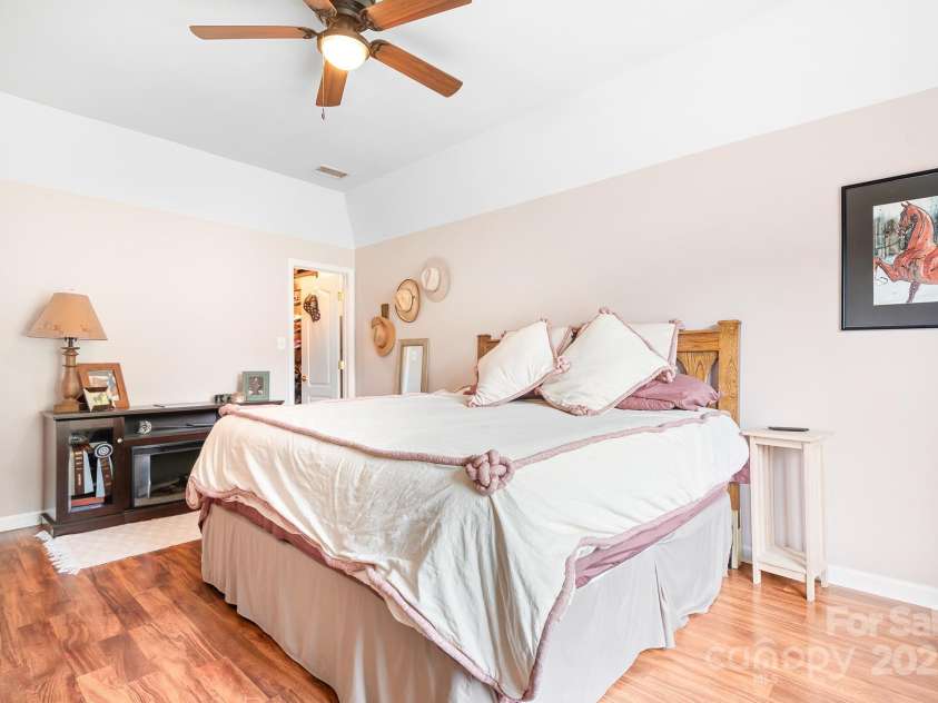 137 Valley Glen Drive, Troutman, NC 28166.  MLS# CAR4251325, YatesRealty ID 18147. Primary Bedroom