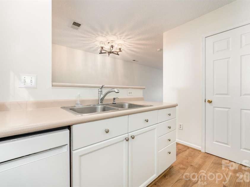 2149 Preakness Court, Charlotte, NC 28273.  MLS# CAR4371468, YatesRealty ID 18148. 