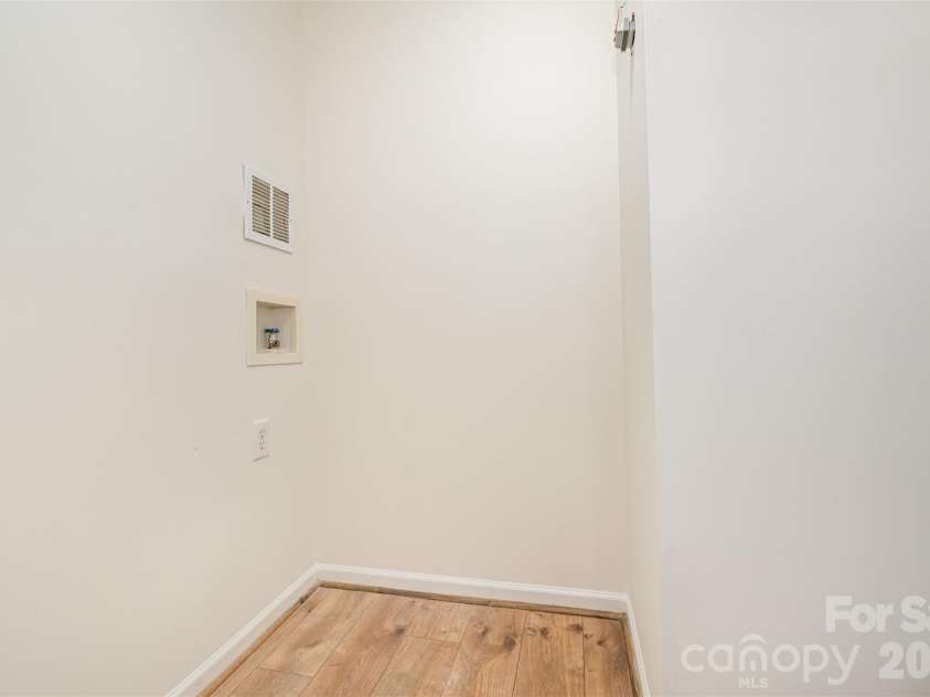 2149 Preakness Court, Charlotte, NC 28273.  MLS# CAR4371468, YatesRealty ID 18148. 